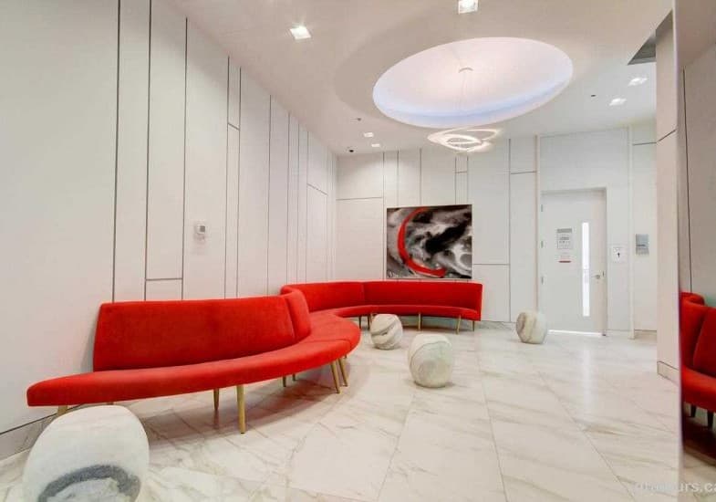 Luxury High-Rise